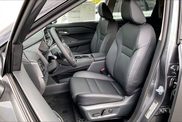 New 2026 Nissan Rogue SV image 7