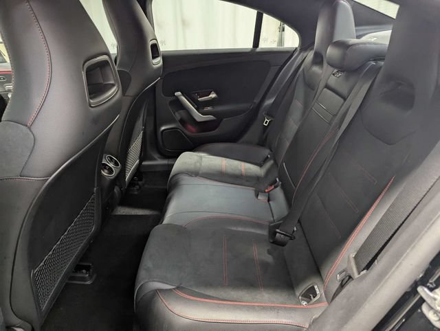 Used 2023 Mercedes-Benz CLA 250 4MATIC image 9