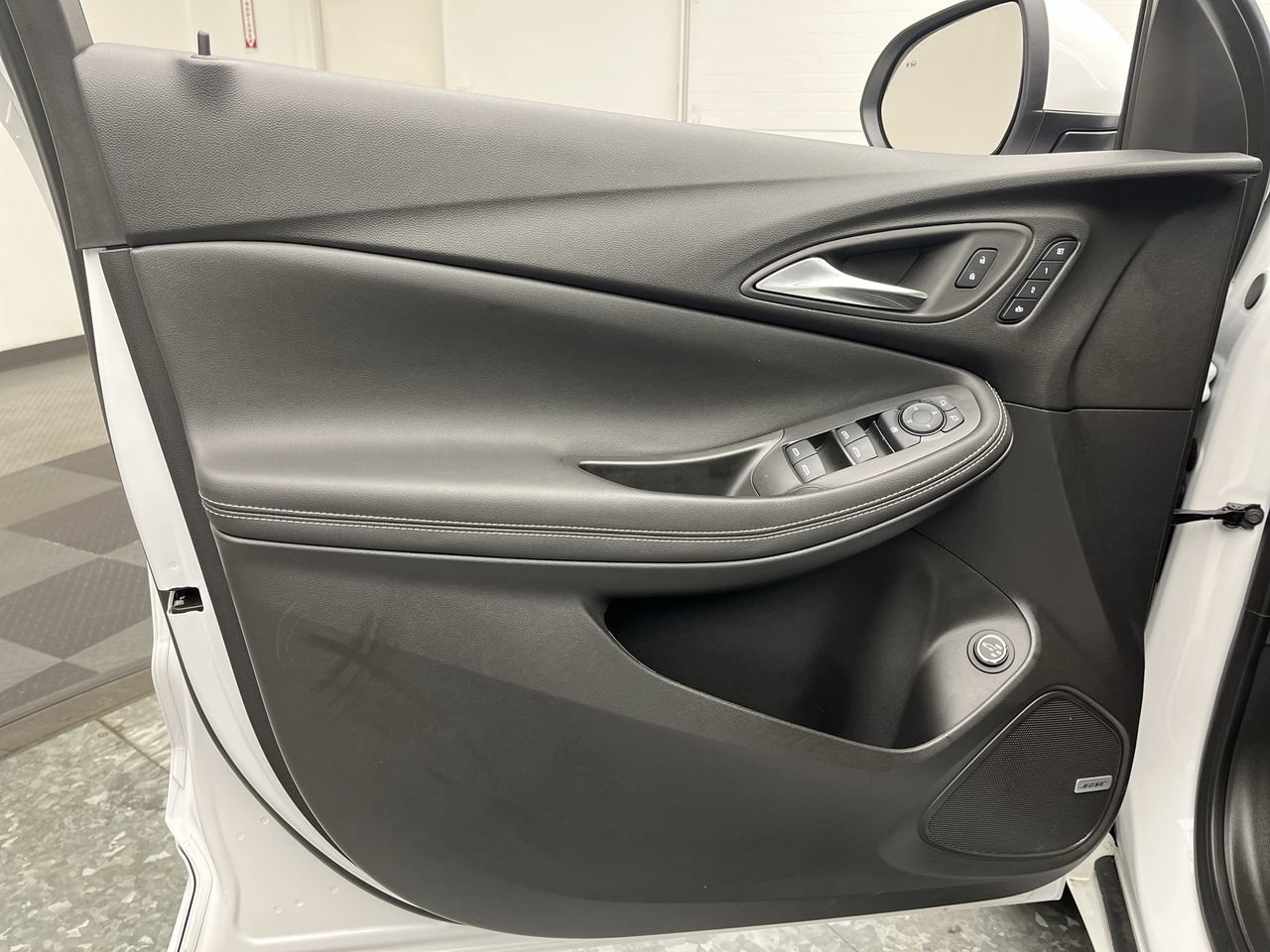 Used 2026 Buick Encore GX Avenir w/ Avenir Technology Package AWD/4WD image 7