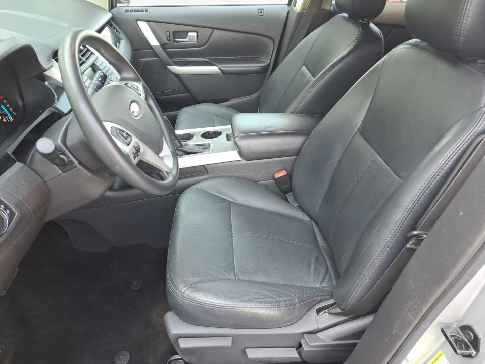 Used 2014 Ford Edge SE w/ Equipment Group 101A AWD/4WD image 11