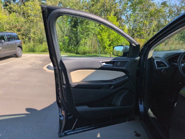 Certified 2024 Ford Edge SEL w/ Convenience Package AWD/4WD image 29