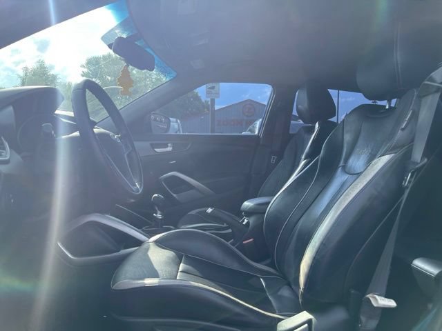 Used 2013 Hyundai Veloster Turbo FWD image 13