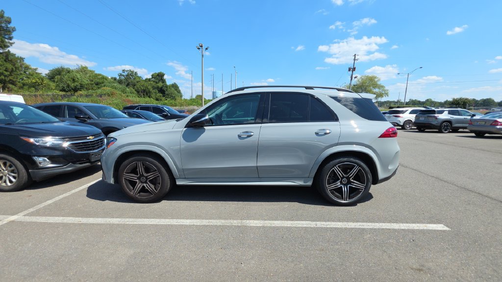 Certified 2025 Mercedes-Benz GLE 350 4MATIC image 3