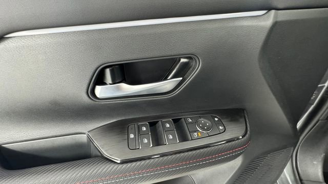 New 2026 Nissan Kicks SR w/ Cold Weather Package AWD/4WD image 19