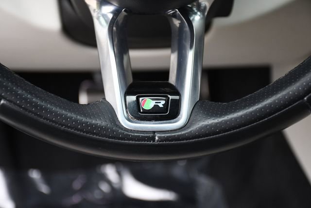 Used 2022 Jaguar XF R-Dynamic SE image 10