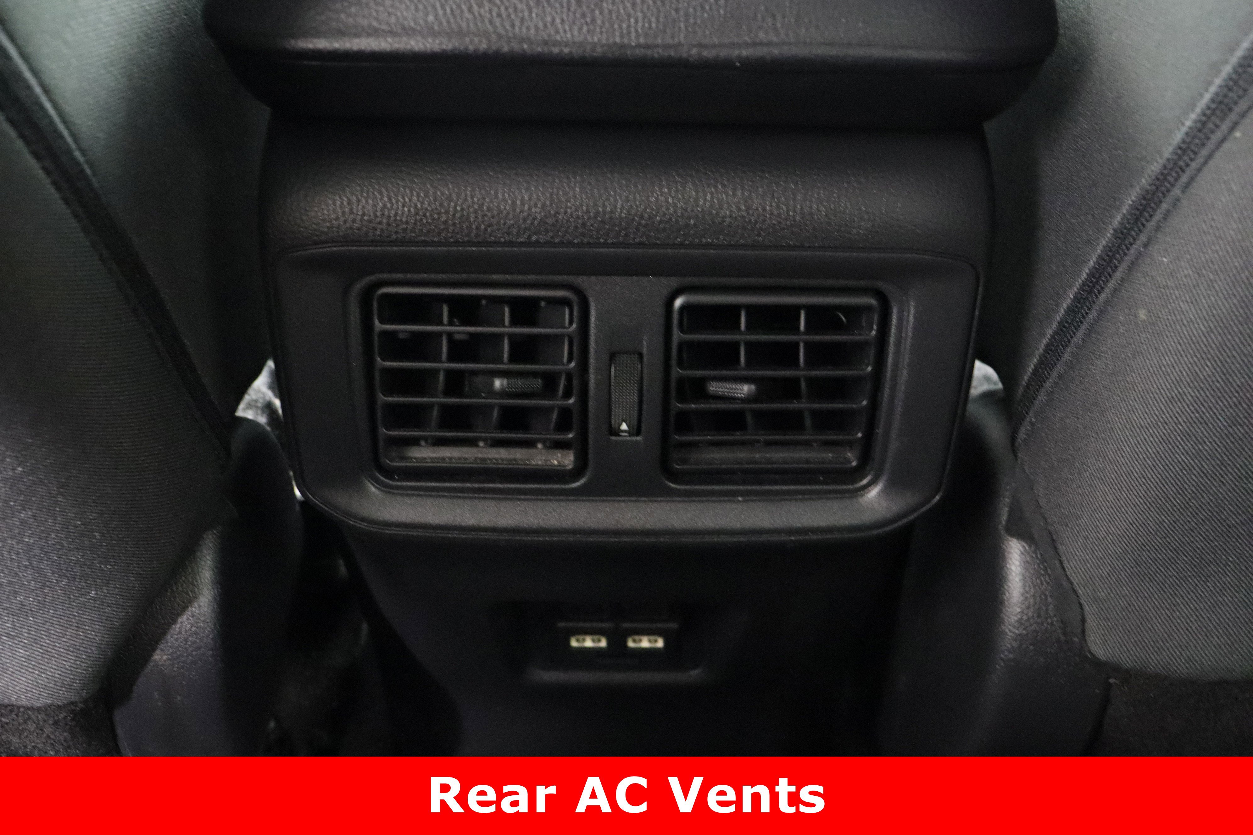 Used 2021 Toyota RAV4 XLE w/ Carpet Mat Package (TMS) image 29