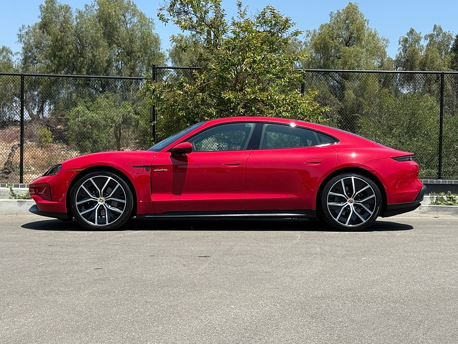 New 2025 Porsche Taycan 4S AWD/4WD image 2
