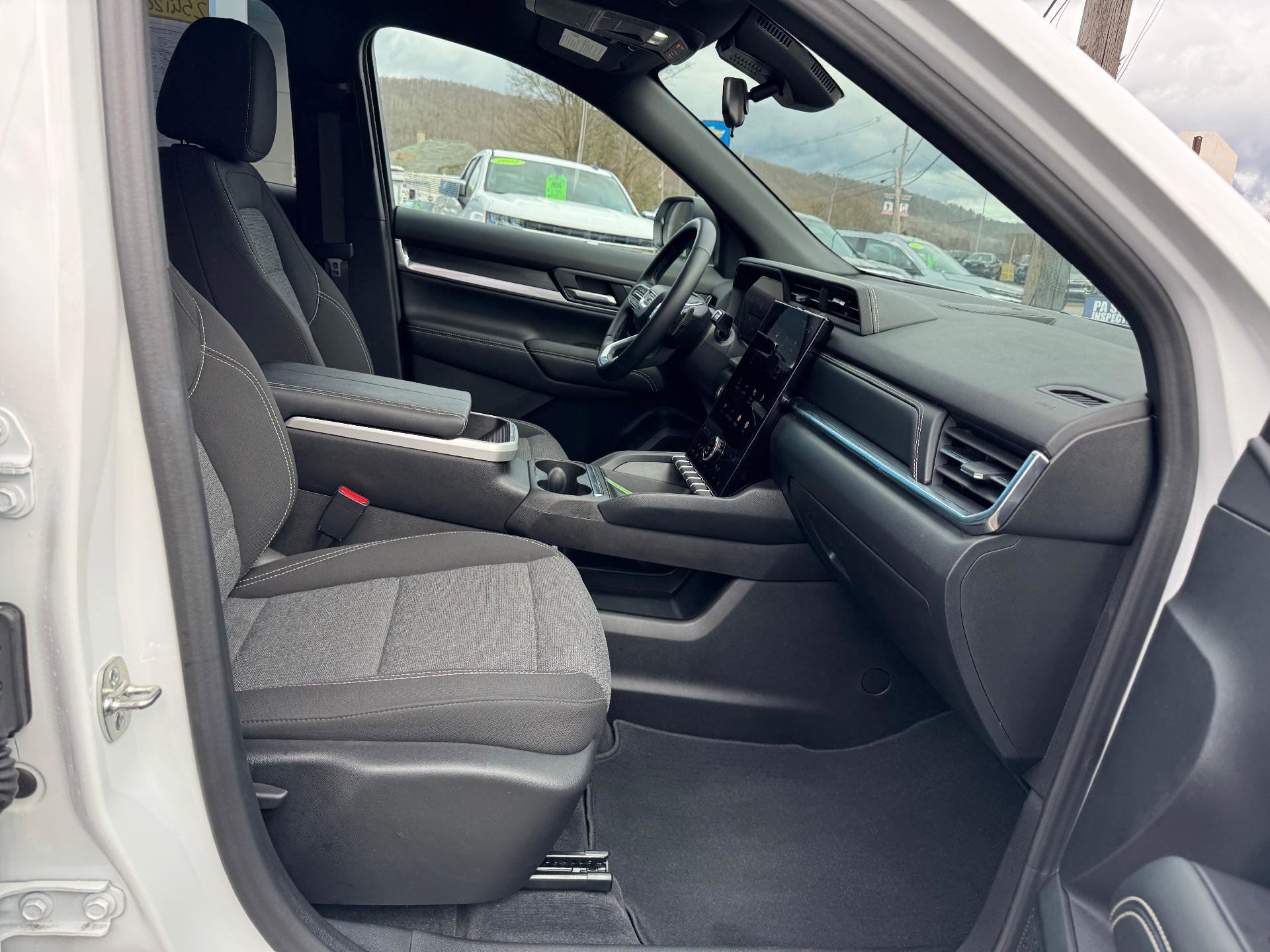 Used 2025 GMC Terrain Elevation image 45