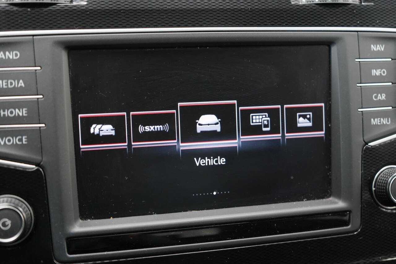 Used 2017 Volkswagen GTI Autobahn FWD image 70