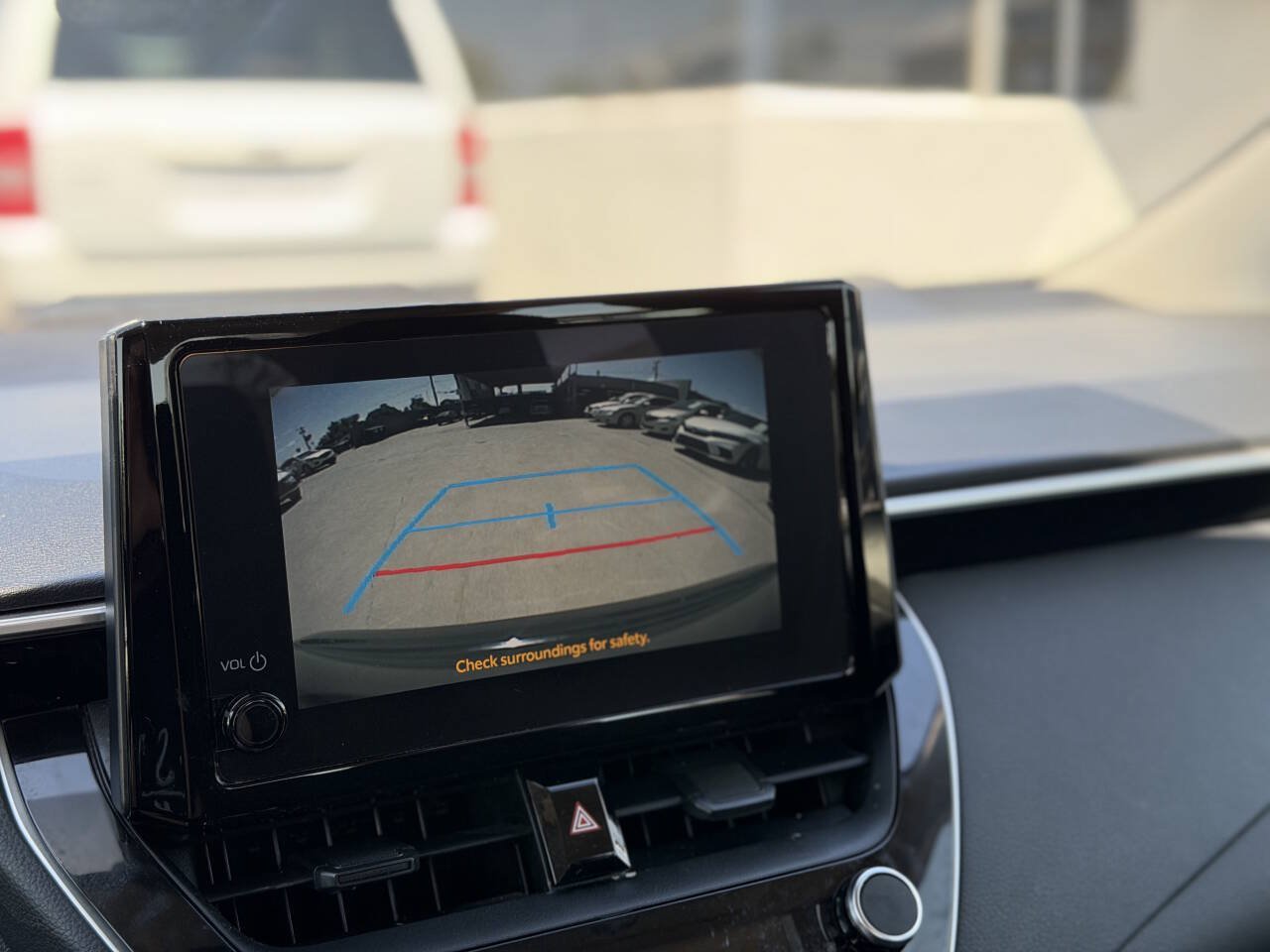 Used 2023 Toyota Corolla LE FWD image 6