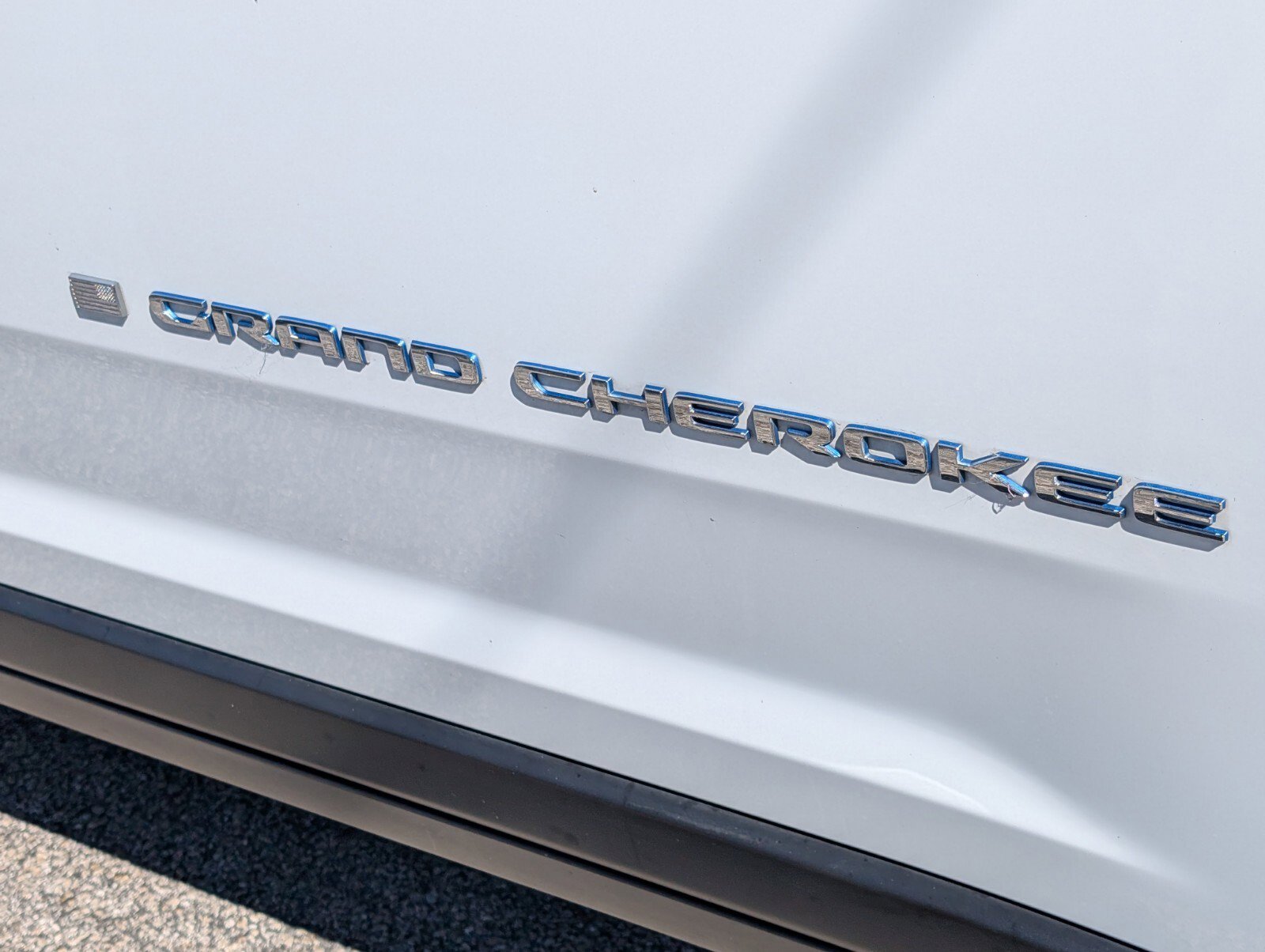 Used 2022 Jeep Grand Cherokee Limited 4xe image 22