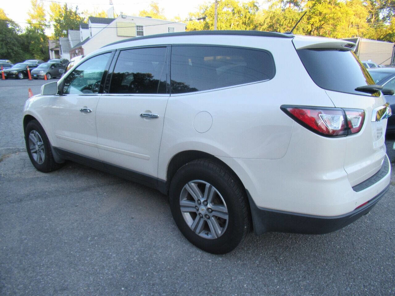 Used 2015 Chevrolet Traverse LT image 7