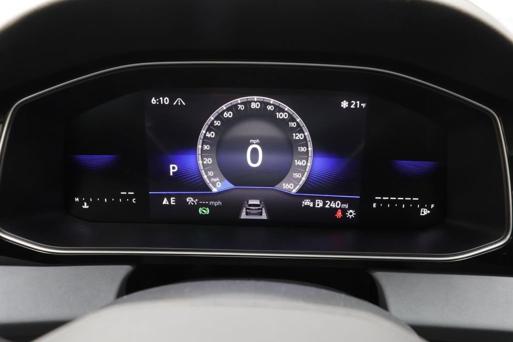 New 2026 Volkswagen Jetta SE FWD image 9