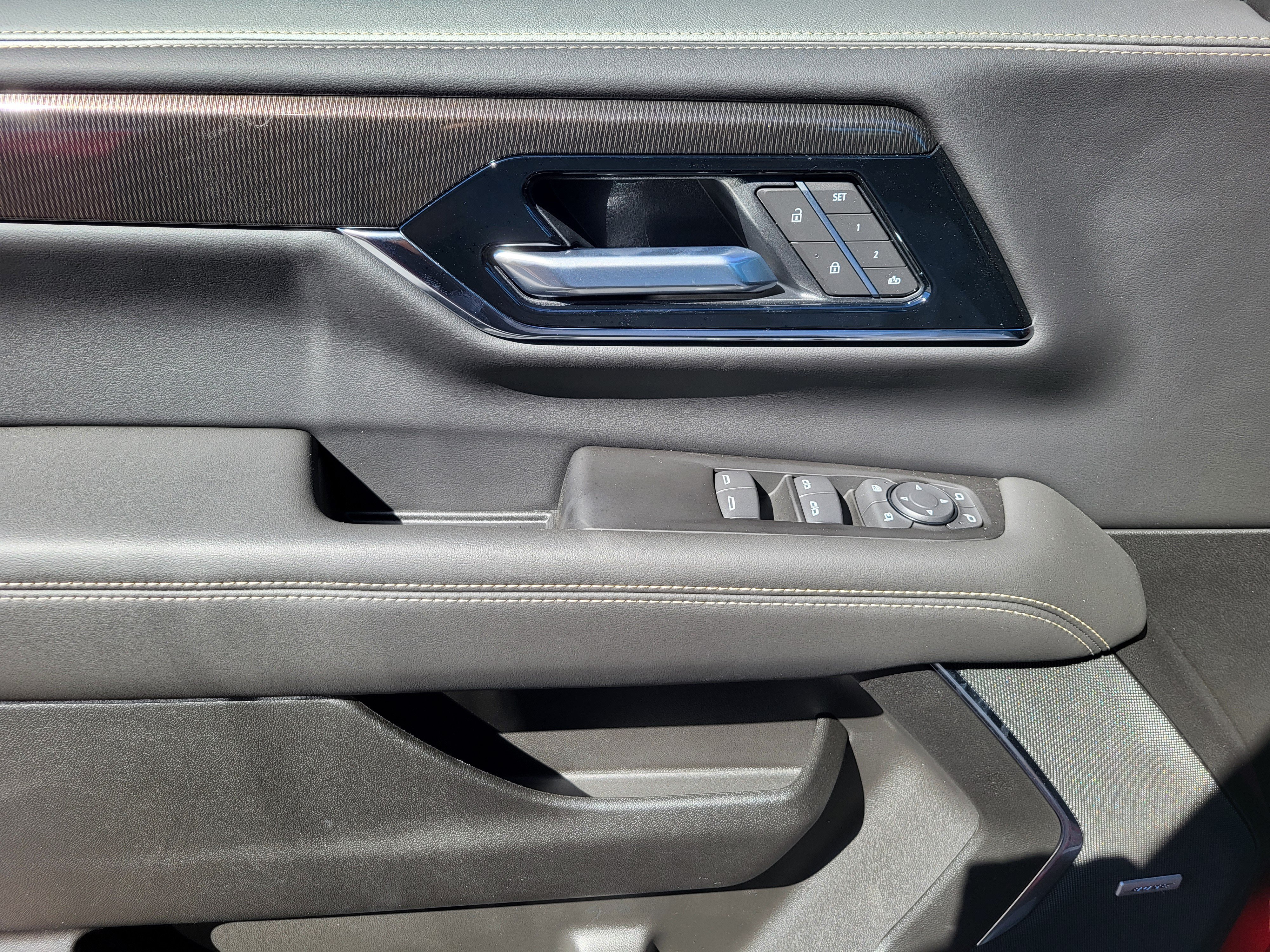 New 2026 GMC Yukon XL Elevation w/ Elevation Premium Package AWD/4WD image 19