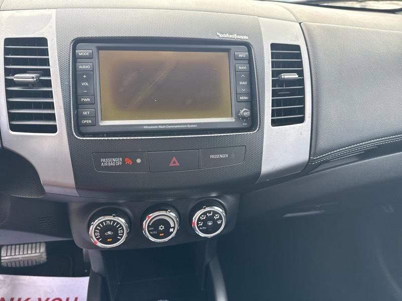 Used 2010 Mitsubishi Outlander XLS image 10