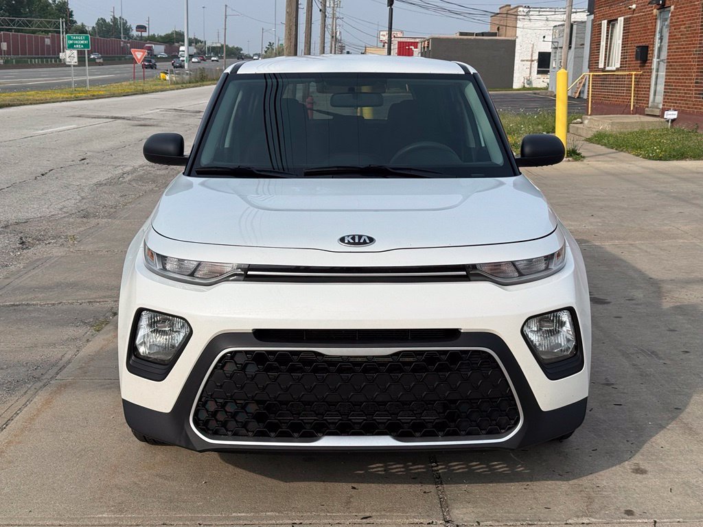 Used 2020 Kia Soul LX FWD image 2