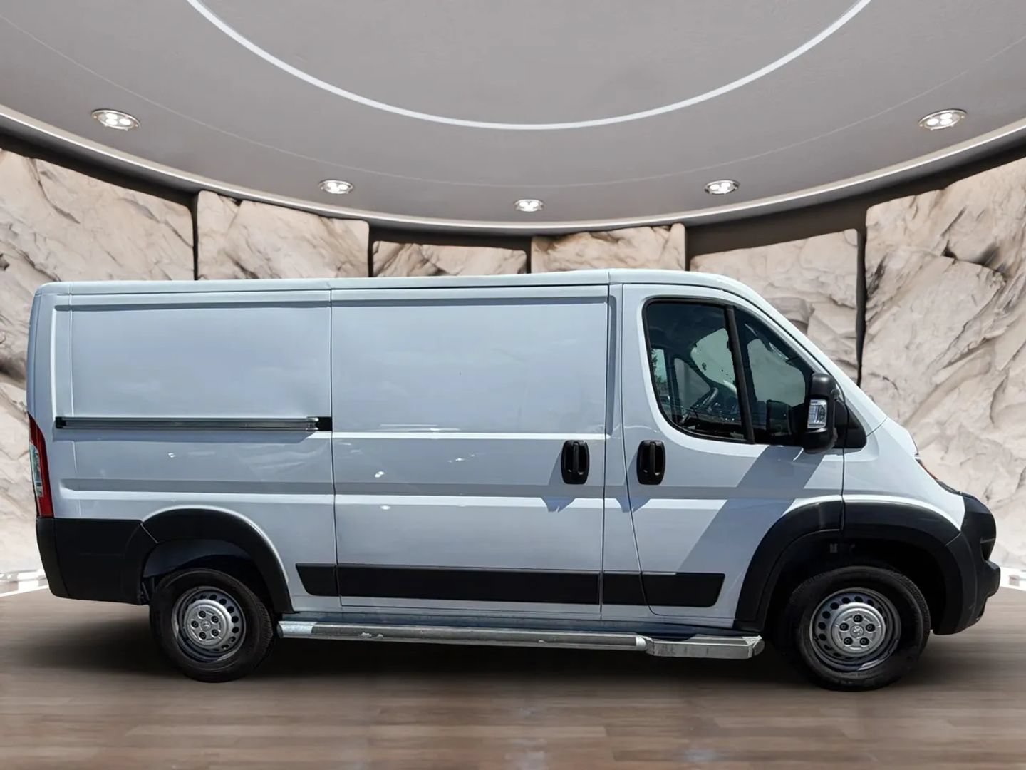 Used 2025 RAM ProMaster 2500 w/ U-Haul Equipment Group FWD image 4
