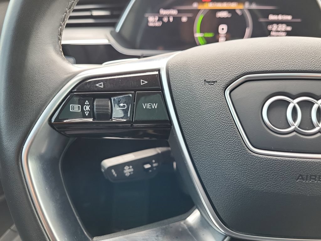Used 2022 Audi e-tron Premium AWD/4WD image 25