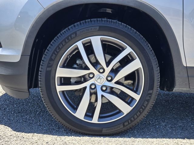 Used 2018 Honda Pilot Touring image 10
