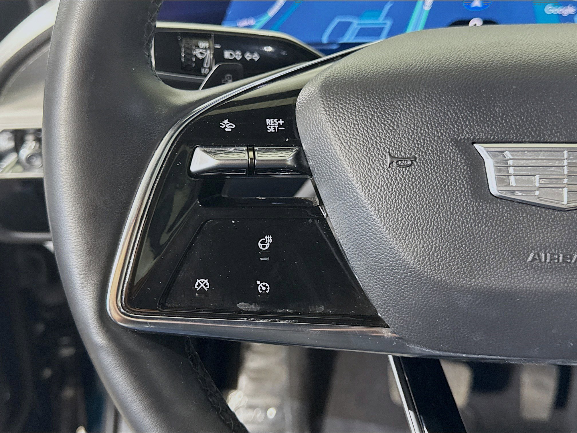 Used 2025 Cadillac Lyriq Luxury w/ LPO, Floor Liner Package image 14