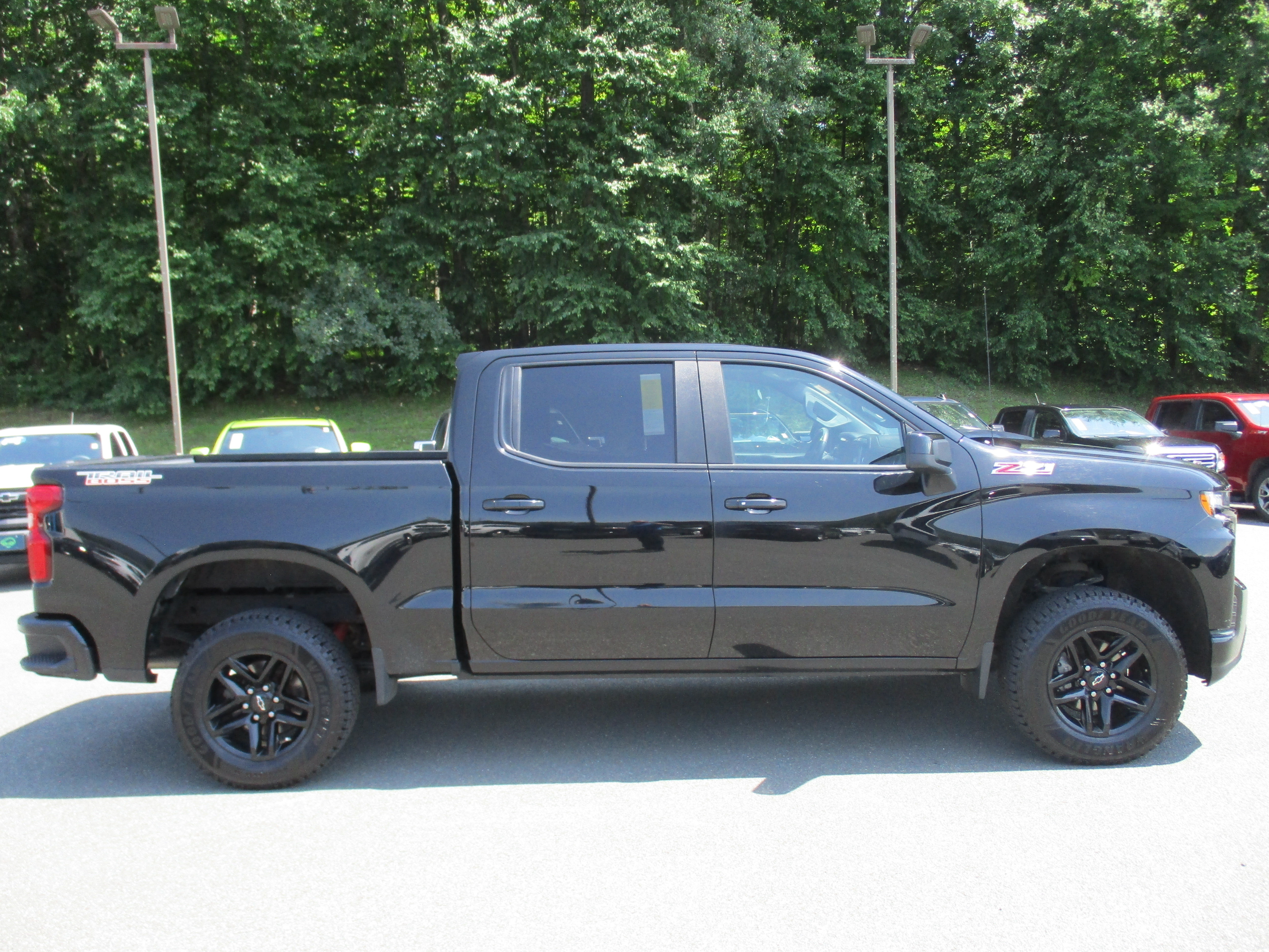 Used 2021 Chevrolet Silverado 1500 LT Trail Boss AWD/4WD image 4