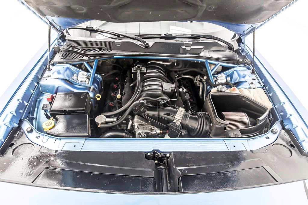 Used 2015 Dodge Challenger SRT w/ Technology Group image 39