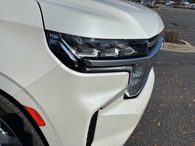 Used 2024 Chevrolet Suburban High Country image 9