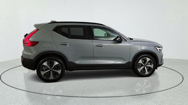 New 2026 Volvo XC40 B5 Plus w/ Protection Package Premier AWD/4WD image 8