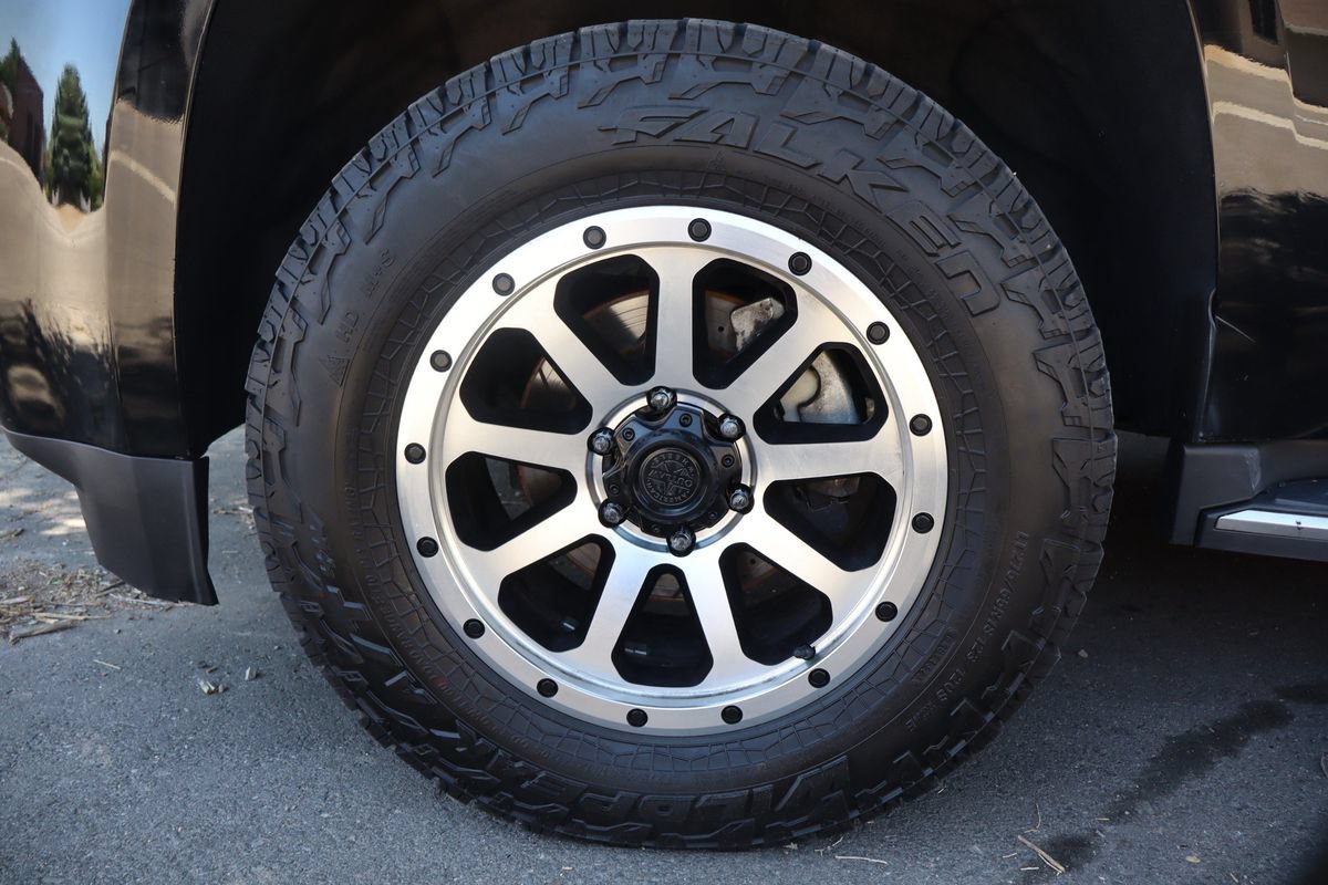 Used 2016 GMC Yukon XL Denali w/ Open Road Package AWD/4WD image 43