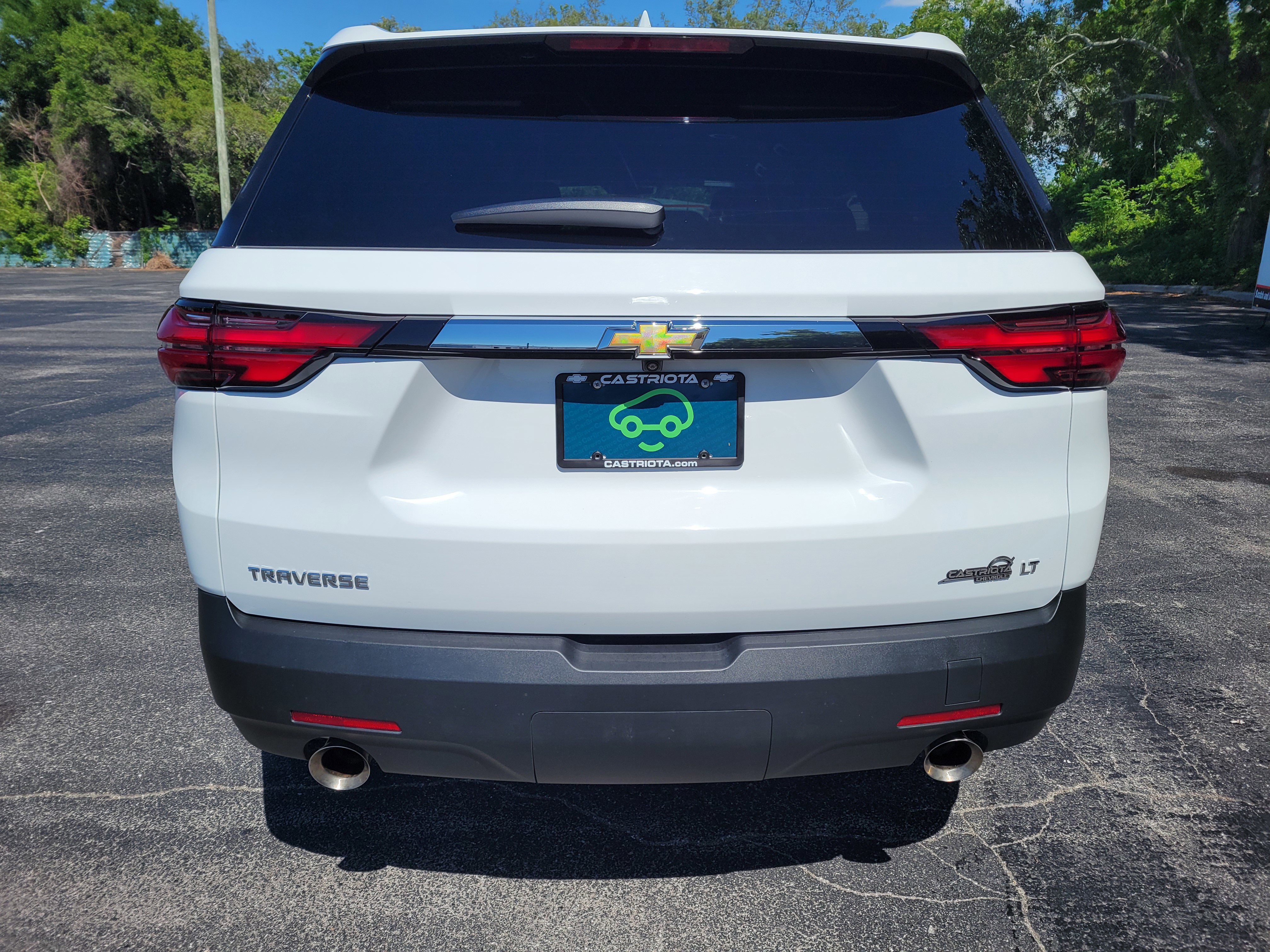 Used 2023 Chevrolet Traverse LT FWD image 8