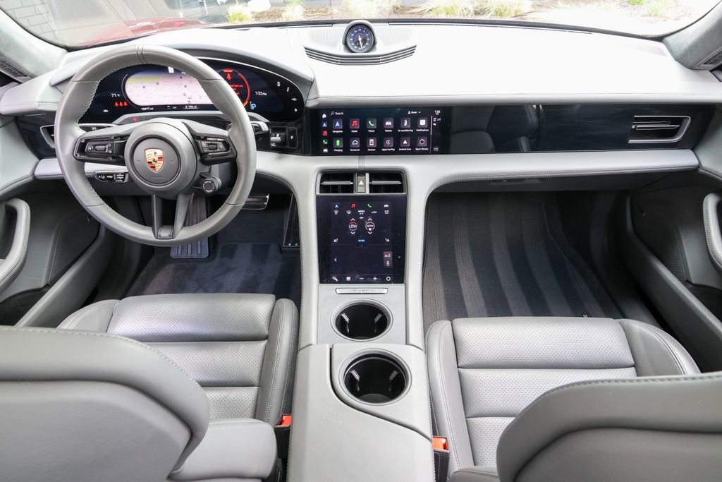 Certified 2022 Porsche Taycan GTS image 21