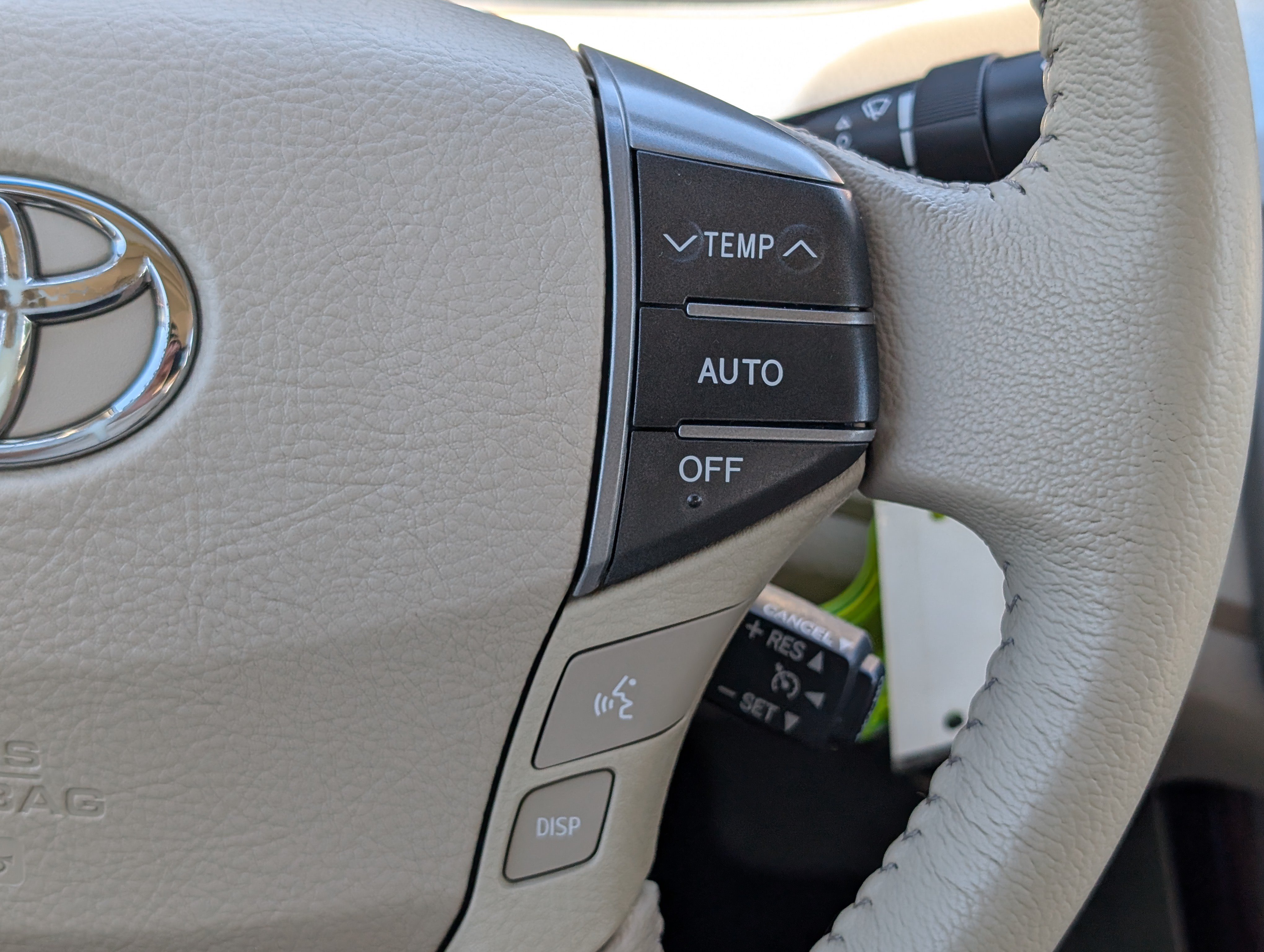 Used 2011 Toyota Avalon FWD image 15