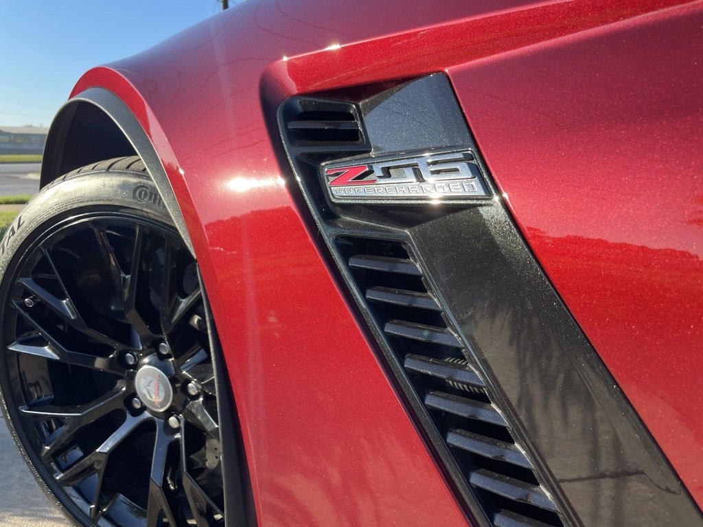 Used 2016 Chevrolet Corvette Z06 w/ 3LZ Preferred Equipment Group image 31