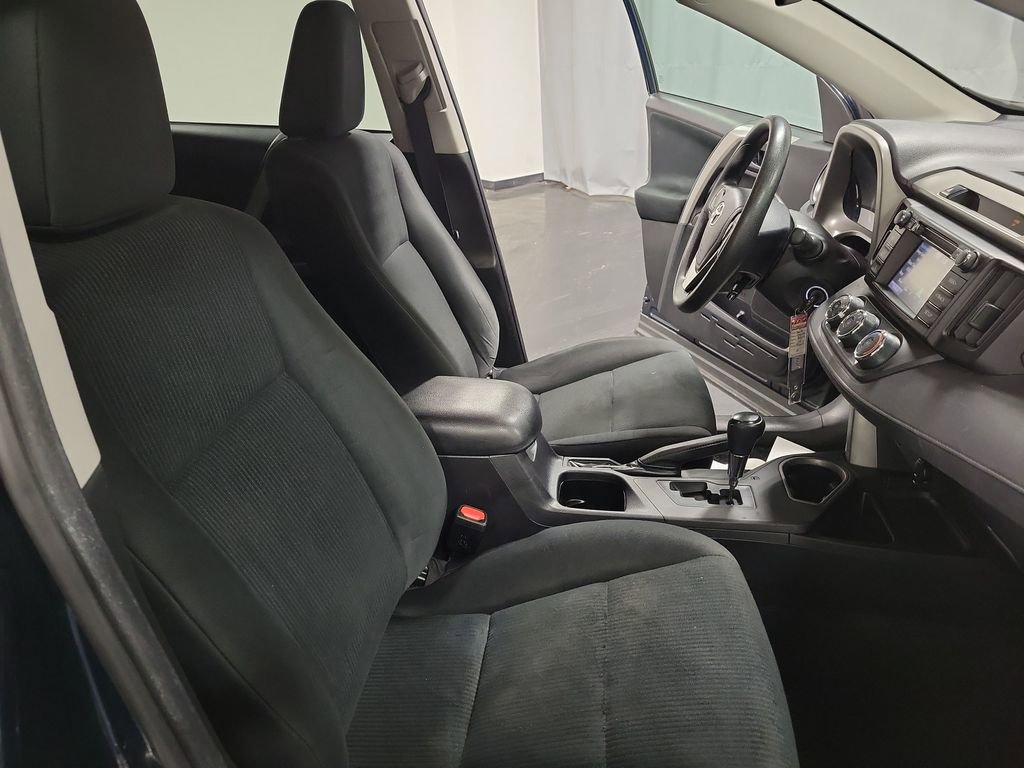 Used 2018 Toyota RAV4 LE image 22