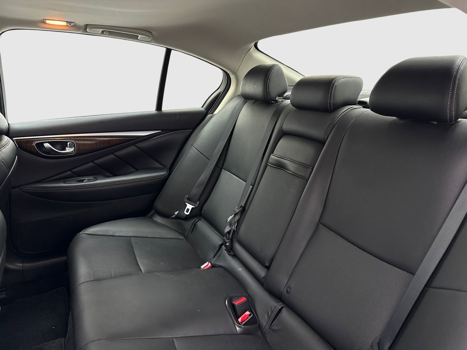 Used 2014 INFINITI Q50 Premium w/ Deluxe Touring Package AWD/4WD image 36