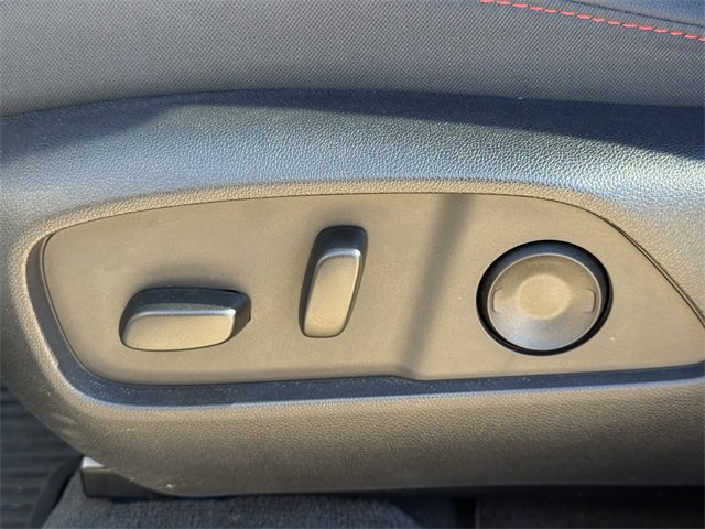 Certified 2025 Chevrolet Equinox RS w/ Safety and Technology Package image 25