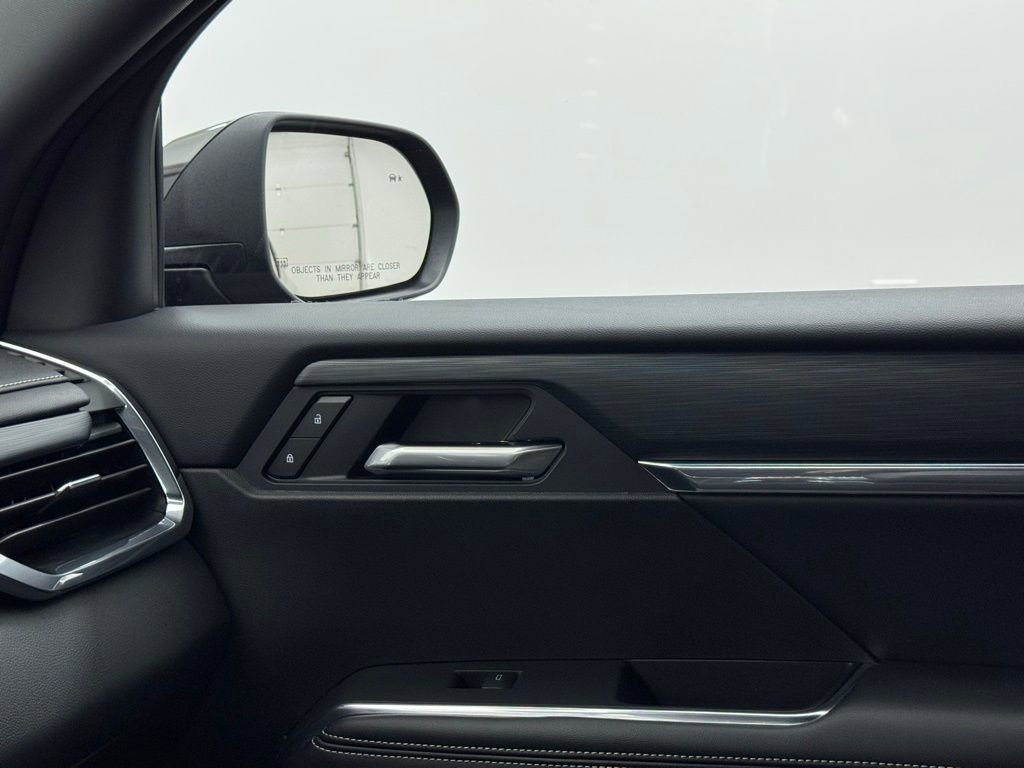 Used 2025 GMC Acadia Elevation image 43