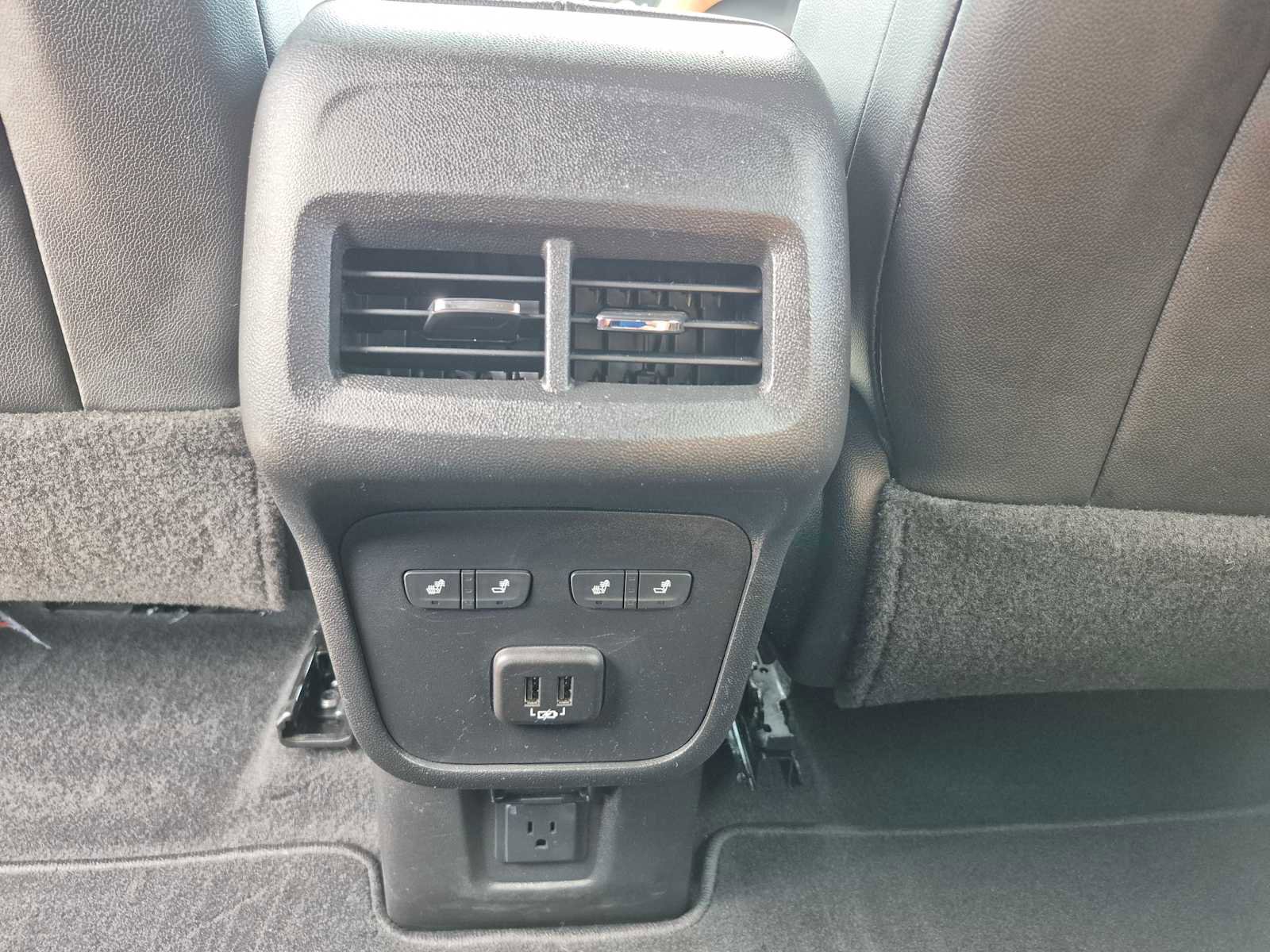 Used 2021 Chevrolet Equinox Premier image 35