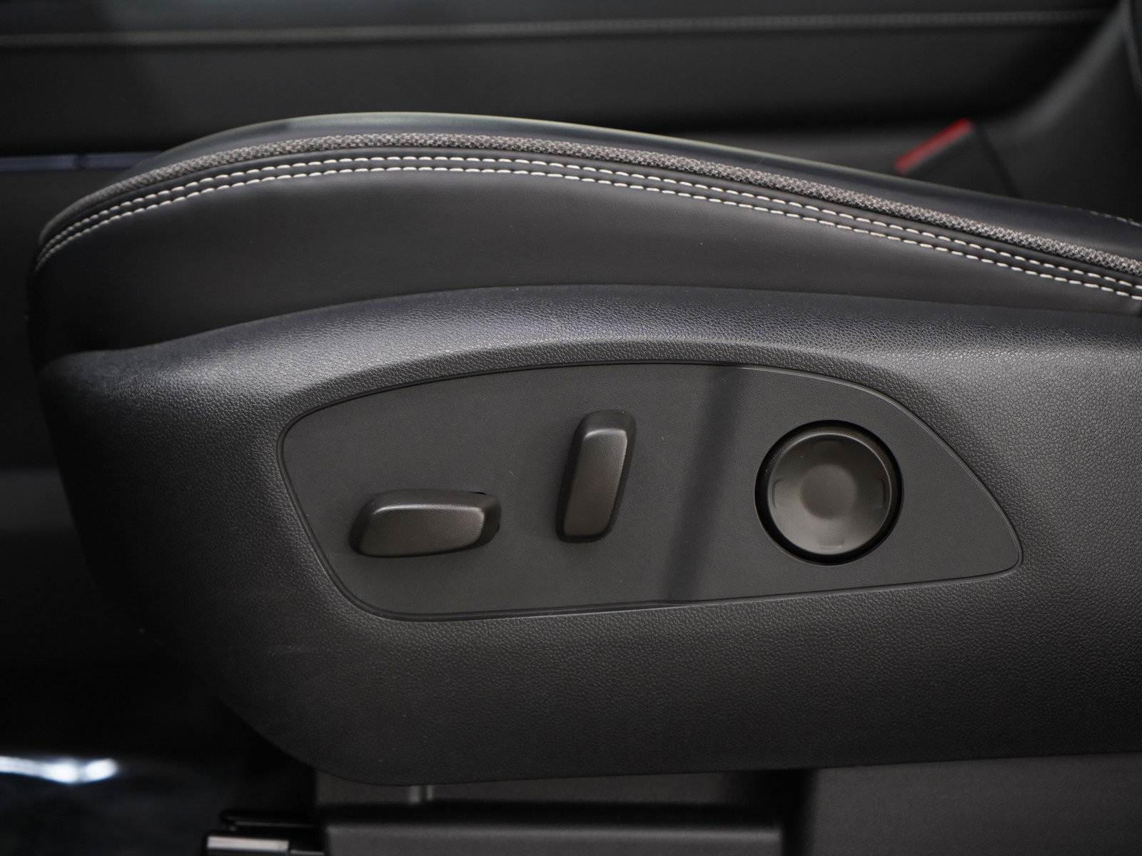 Used 2024 GMC Sierra EV Denali image 23