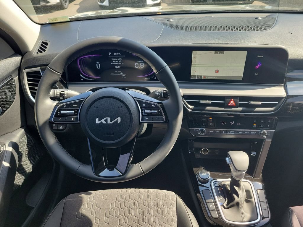 New 2026 Kia Seltos S FWD image 18
