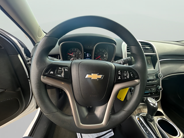 Used 2015 Chevrolet Malibu LT w/ Power Convenience Package FWD image 9