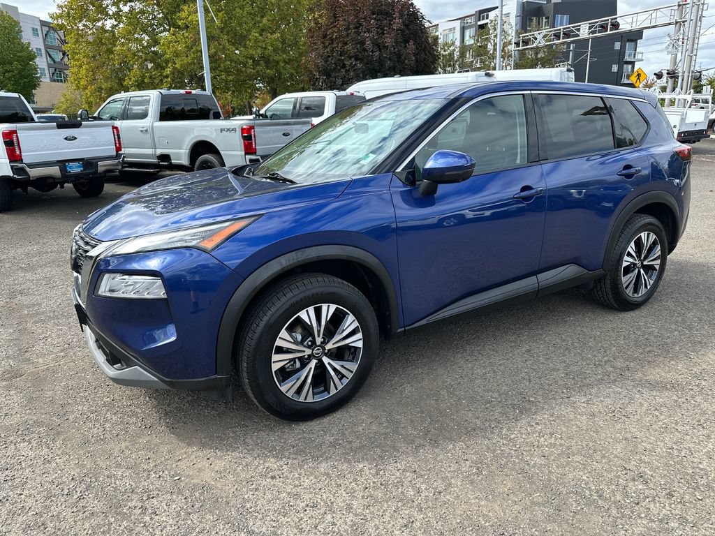 Used 2021 Nissan Rogue SV AWD/4WD image 2