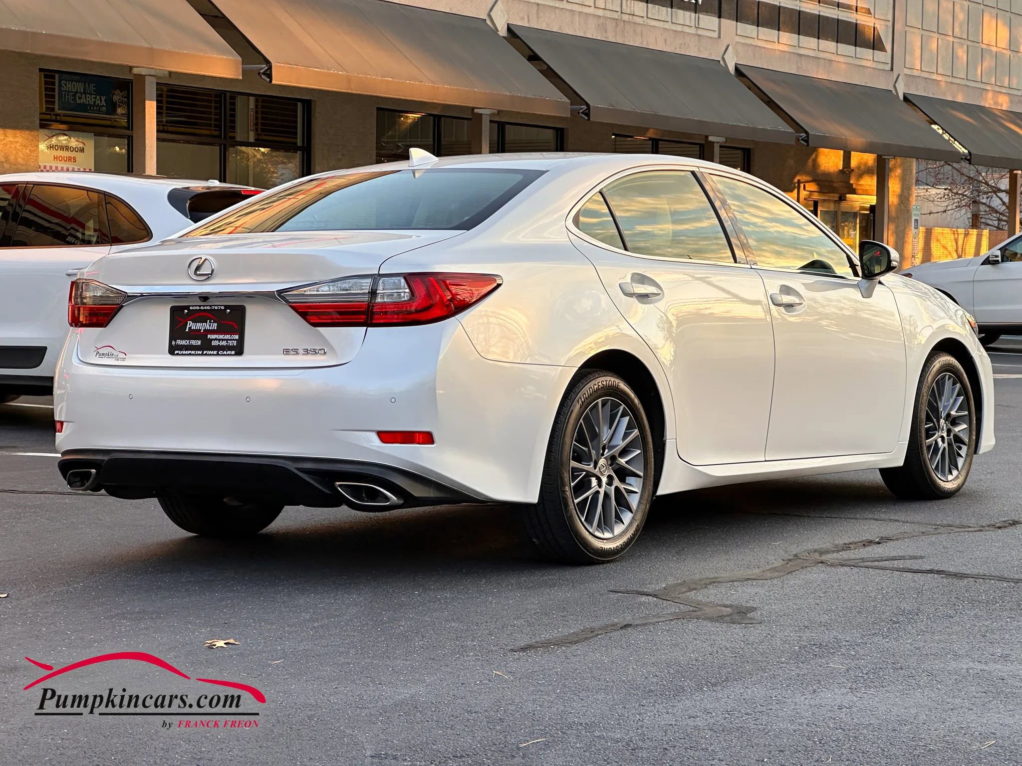 Used 2018 Lexus ES 350 ES 350 Sedan 4D w/ Navigation System Package image 3
