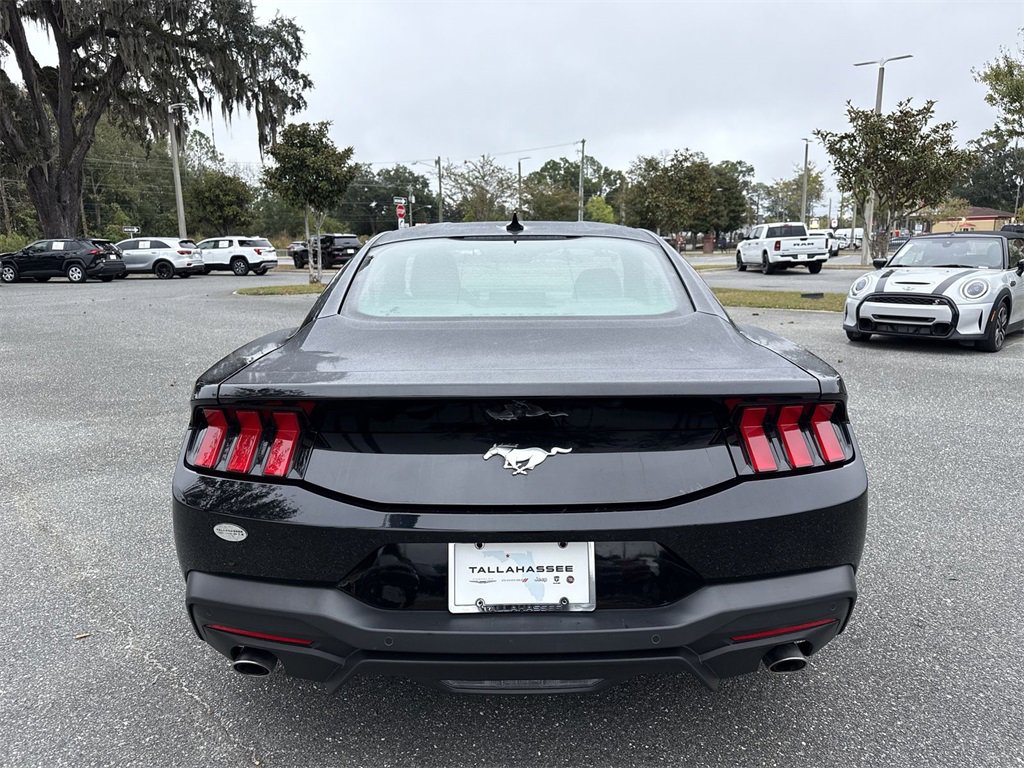 Used 2024 Ford Mustang Coupe image 4