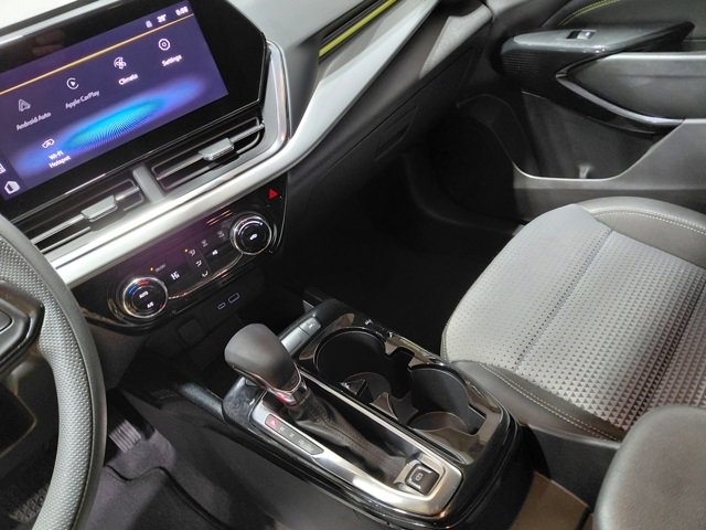 Used 2025 Chevrolet Trax LT image 22
