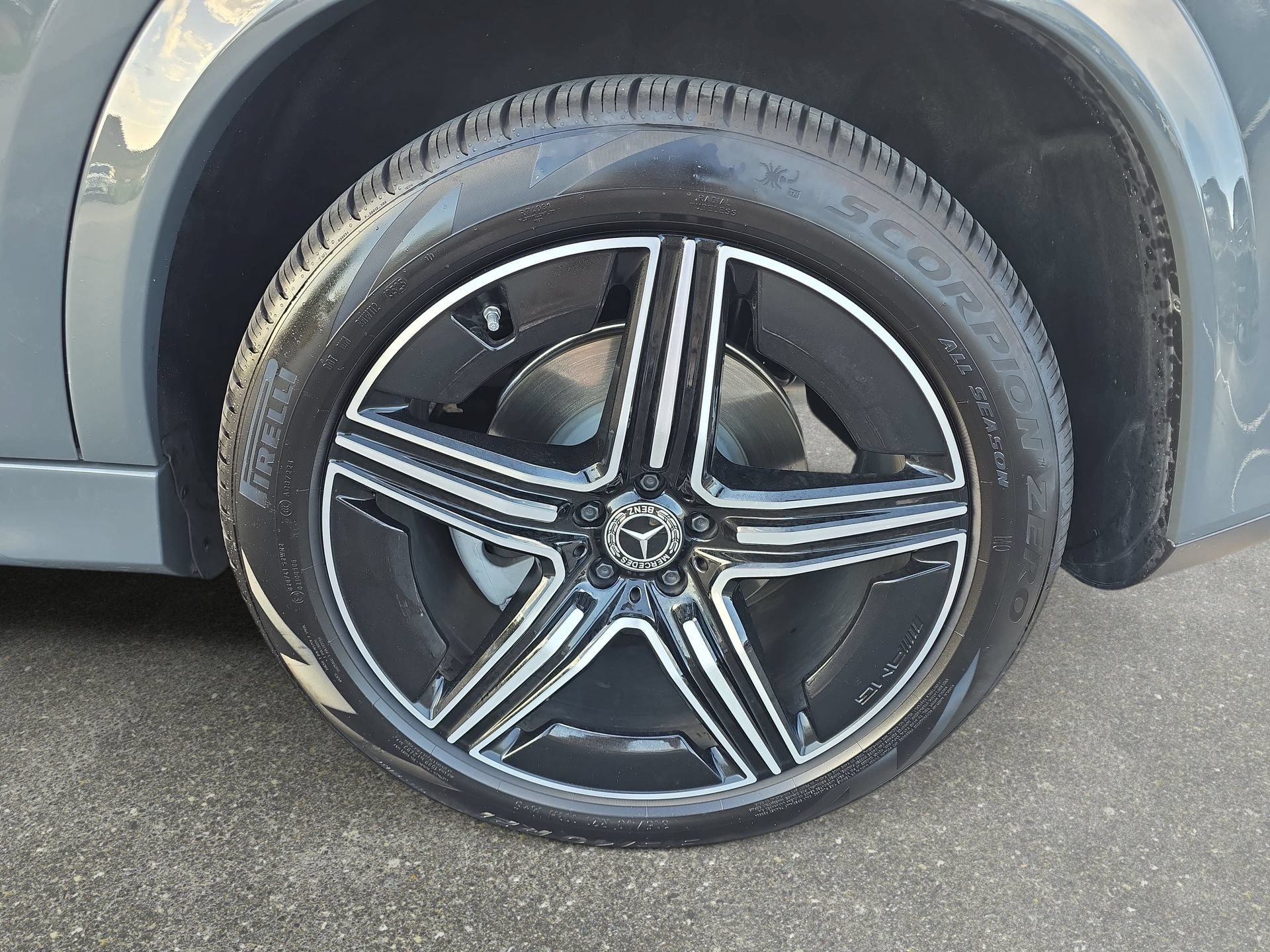 Certified 2026 Mercedes-Benz GLE 450 4MATIC image 32