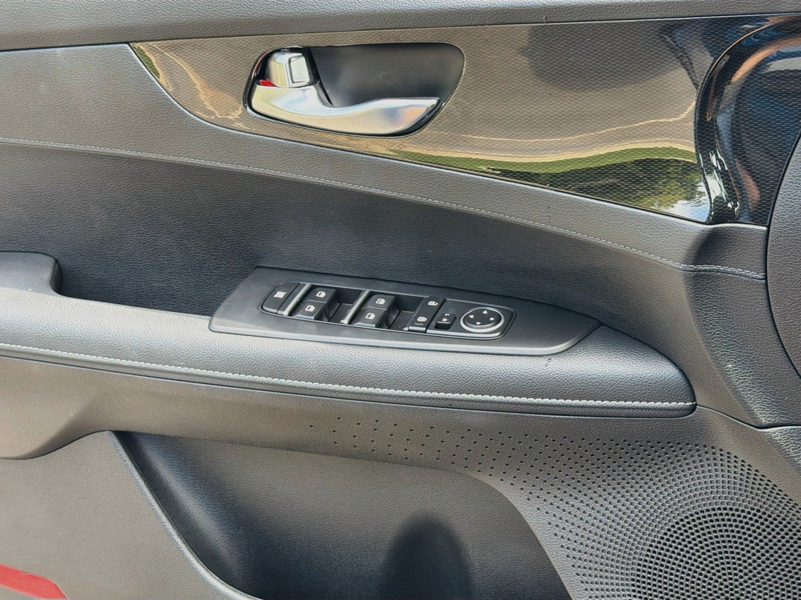 Used 2023 Kia Forte GT-Line FWD image 15