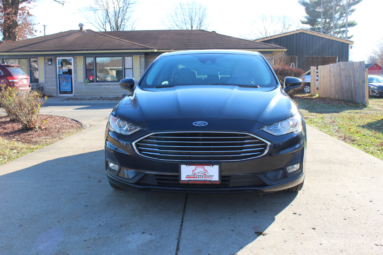 Used 2020 Ford Fusion SE w/ Equipment Group 151A image 3