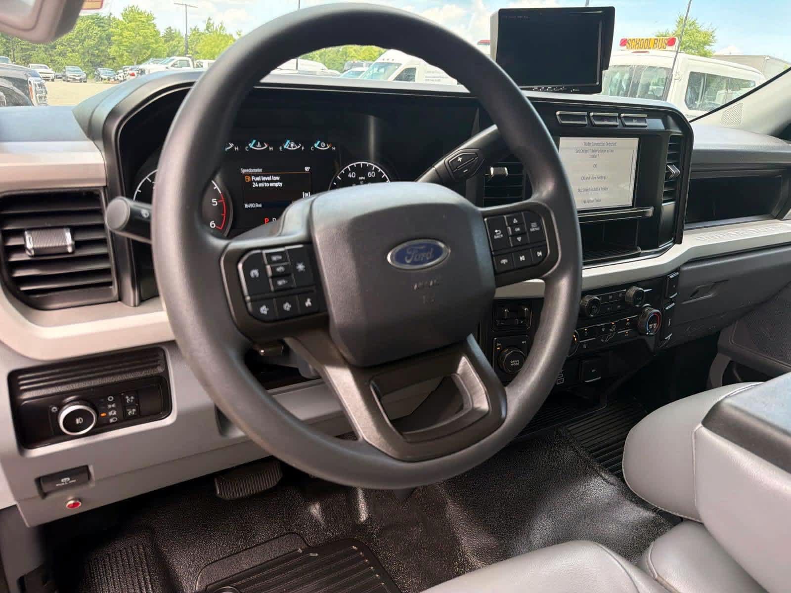 Used 2024 Ford F550 4x4 Regular Cab Super Duty image 12