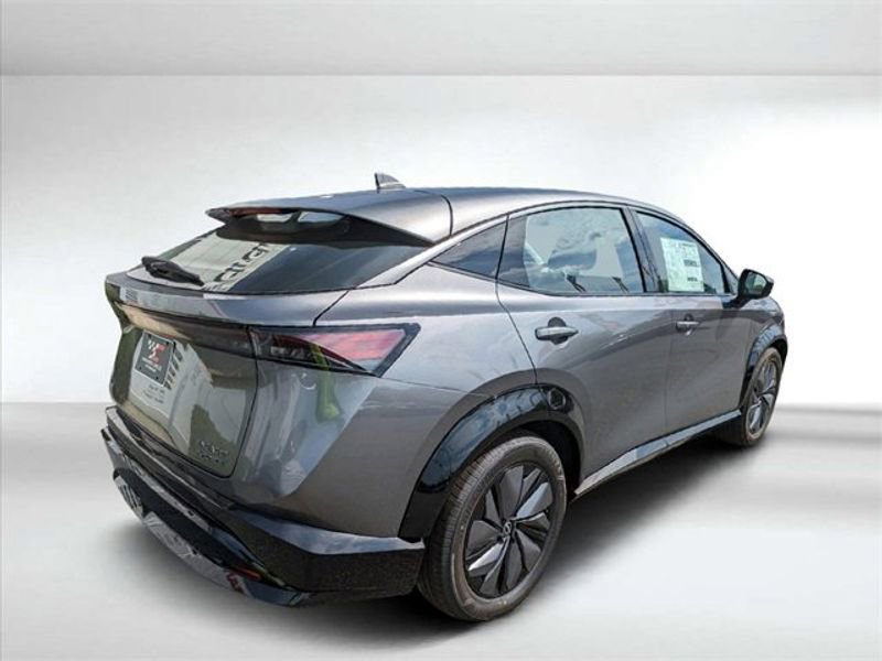 New 2023 Nissan Ariya AWD image 4